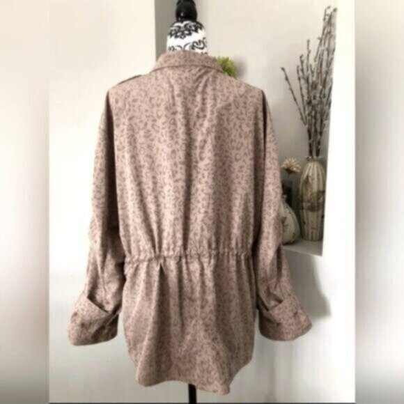 Neutral Leopard print jacket with cinch waist Women's Sz 16 - Picture 8 of 10